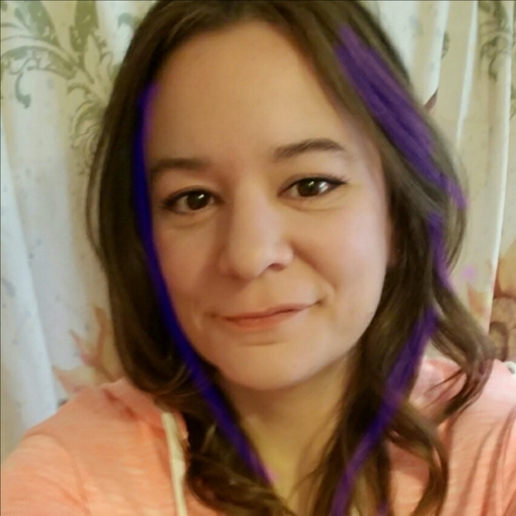 Meet your Posher, Christie - Picture 6 of 11